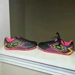 Lotto Kids Soccer Shoes - Black and Pink